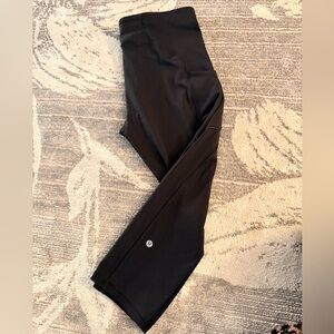 Lululemon Speed Up Crop *21" black size 10